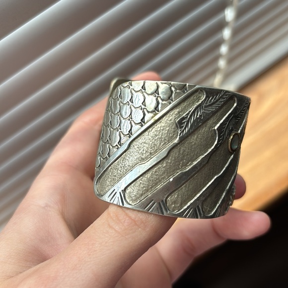 Handmade silver bracelet from Argentina with puka shell and malachite - Picture 4 of 5